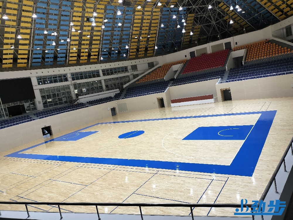 劲步体育助力阳光中学运动木地板翻新：焕新校园运动空间的成功实践‌