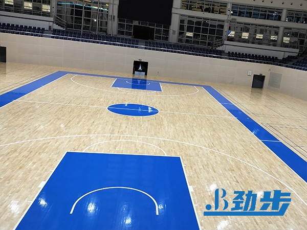 匠心筑就赛场：篮球馆木地板翻新工艺的专业之道