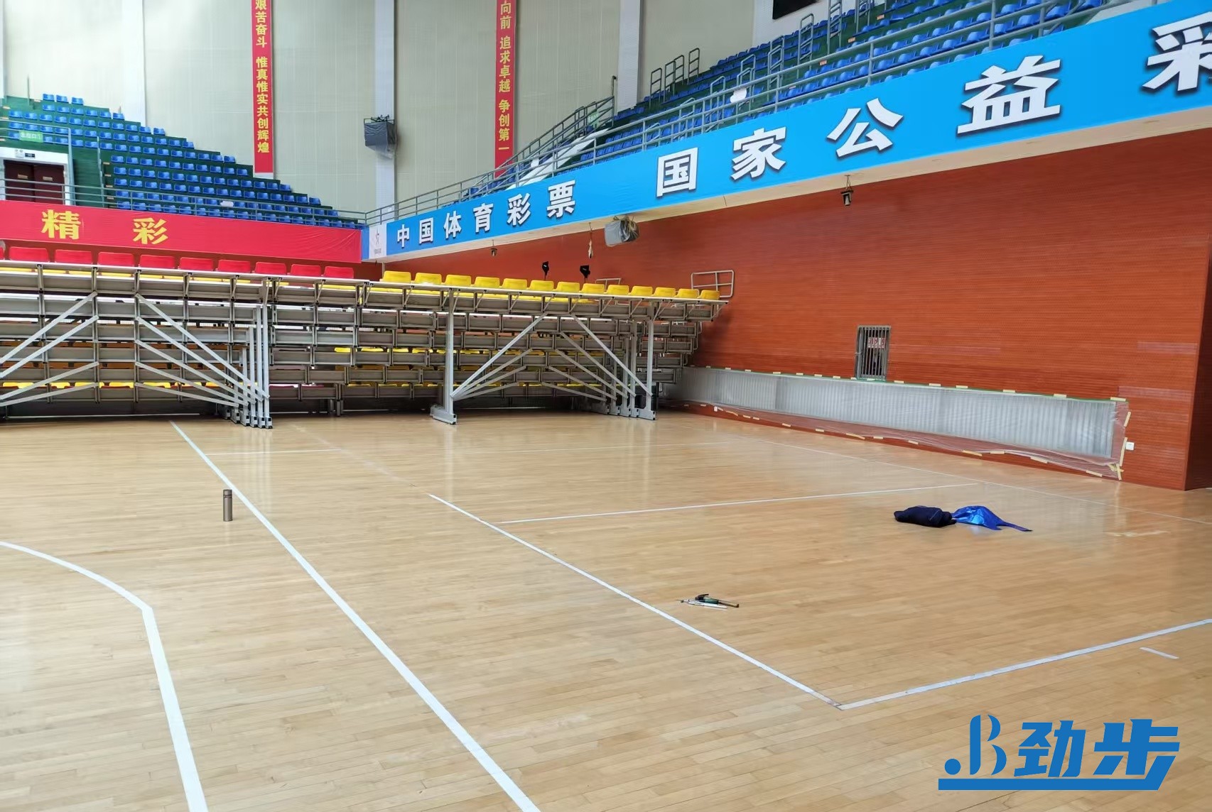 篮球场翻新方案