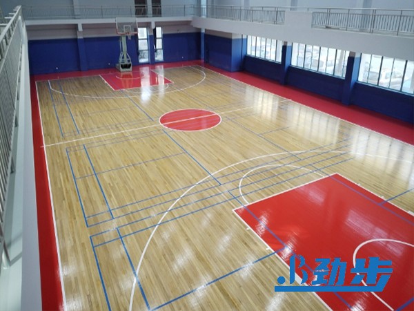 运动木地板打磨翻新：给老地板“焕新底气”，每一步都藏着专业门道