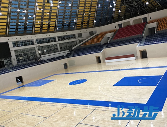 篮球地板翻新