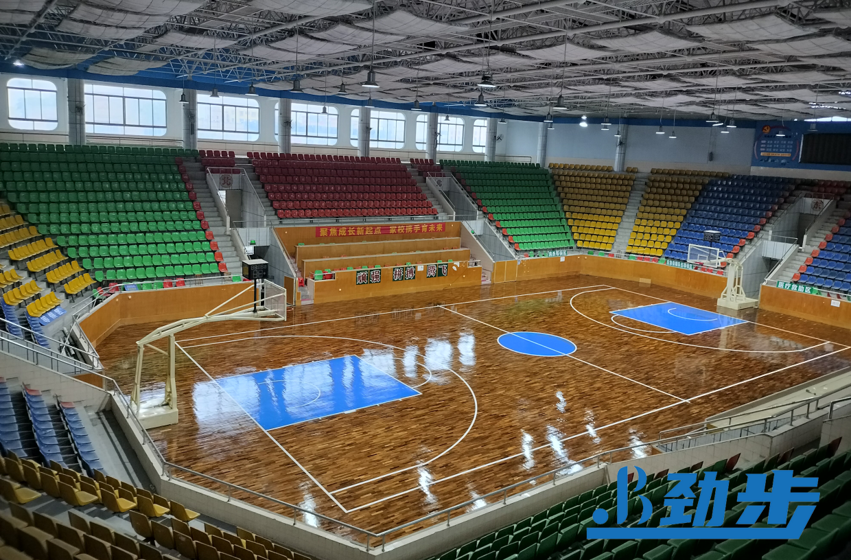 篮球馆地面翻新