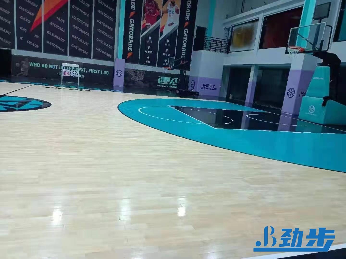 篮球馆木地板翻新
