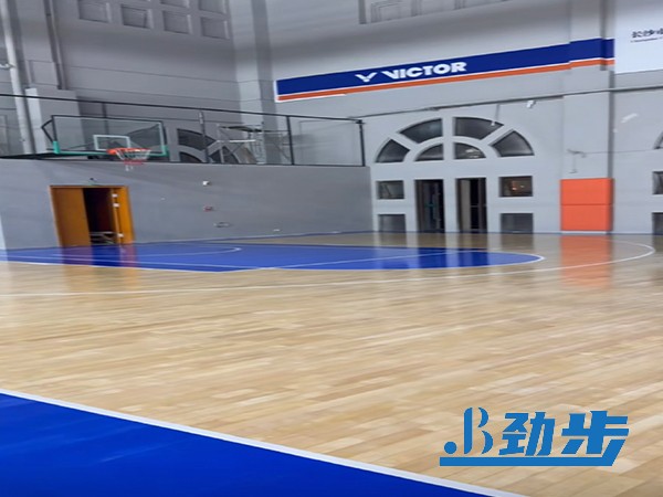 篮球馆木地板翻新