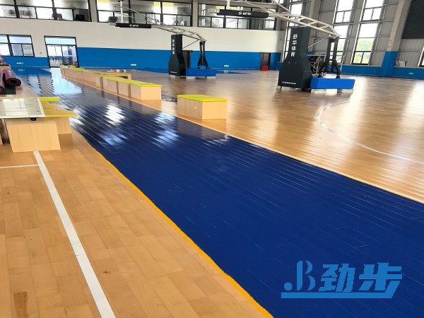福建泉州建新轮胎篮球馆