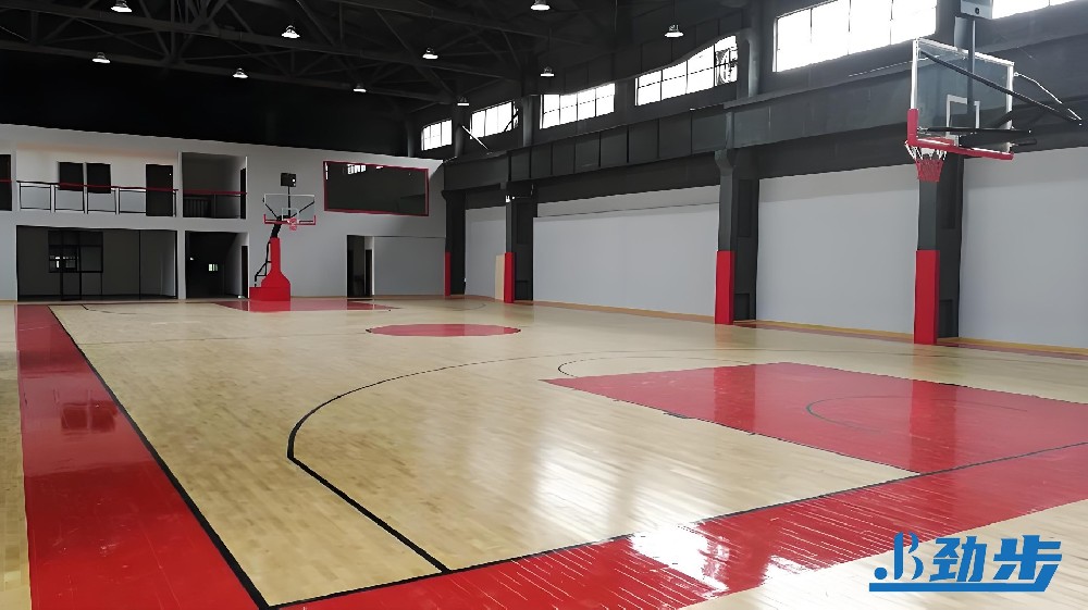 篮球馆木地板翻新养护：让赛场重焕活力，守护每一次跳跃